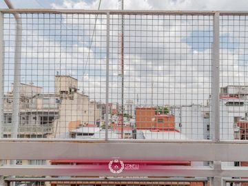 Venta departamento 3 ambientes 57M² con balcón al frente en Parque Chacabuco Caballito apto crédito