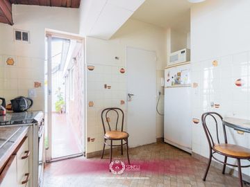 Venta departamento 3 ambientes 57M² con balcón al frente en Parque Chacabuco Caballito apto crédito