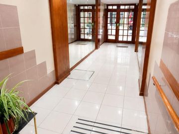 Venta 4 ambientes c/ dependencia. Frente con balcón. Reciclado.  Subte B. Camargo 700. Villa Crespo.