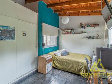 VENTA PH DE 4 AMBIENTES DUPLEX EN FLORES CON PILETA, TERRAZA Y PARRILLA