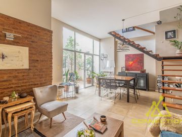 VENTA PH DE 4 AMBIENTES DUPLEX EN FLORES CON PILETA, TERRAZA Y PARRILLA