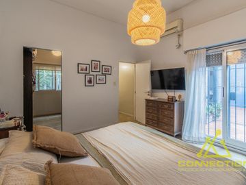 VENTA PH DE 4 AMBIENTES DUPLEX EN FLORES CON PILETA, TERRAZA Y PARRILLA