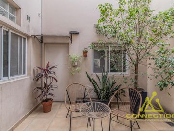 VENTA PH DE 4 AMBIENTES DUPLEX EN FLORES CON PILETA, TERRAZA Y PARRILLA