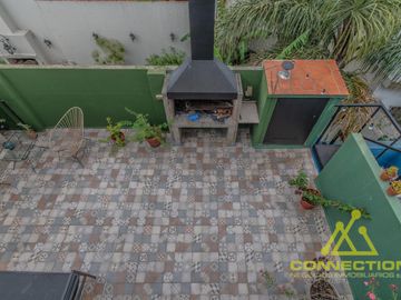 VENTA PH DE 4 AMBIENTES DUPLEX EN FLORES CON PILETA, TERRAZA Y PARRILLA