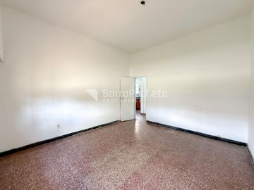 Venta casa 3 ambientes en Lote Propio con departamento de 2 ambientes, Ituzaingo