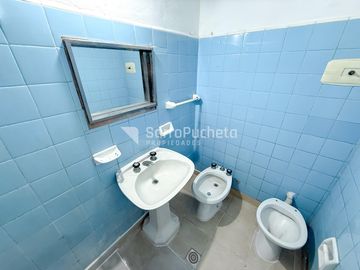 Venta casa 3 ambientes en Lote Propio con departamento de 2 ambientes, Ituzaingo