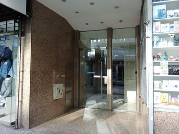 Departamento 3 ambientes al frente con balcón en alquiler