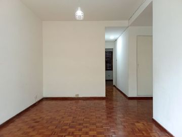 Departamento 3 ambientes al frente con balcón en alquiler