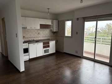 Sarmiento 750 5º B 1dorm  VENTA