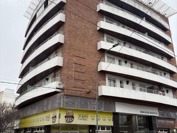 Sarmiento 750 5º B 1dorm  VENTA
