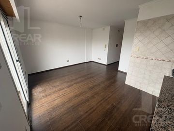 Sarmiento 750 5º B 1dorm  VENTA