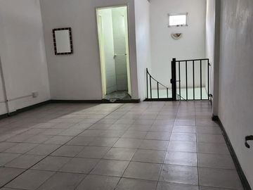 LOCAL COMERCIAL EN ALQUILER | AV. FOREST | CHACARITA | 100 m²