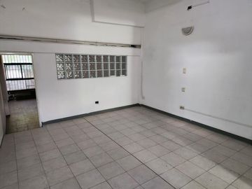 LOCAL COMERCIAL EN ALQUILER | AV. FOREST | CHACARITA | 100 m²