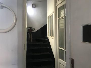 Casa en 3 plantas en venta.