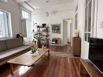 Casa en 3 plantas en venta.