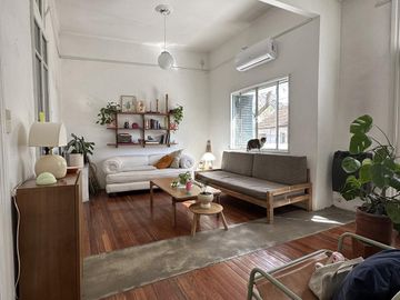Casa en 3 plantas en venta.