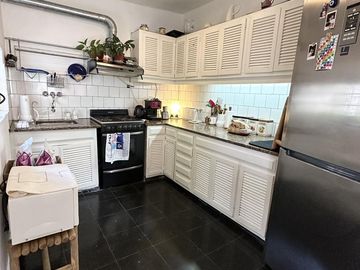 Casa en 3 plantas en venta.