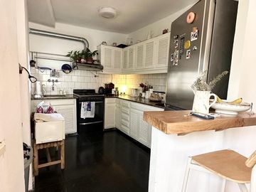 Casa en 3 plantas en venta.