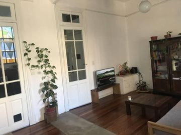 Casa en 3 plantas en venta.
