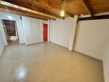 Duplex EN VENTA LOS NARANJOS  - 2 Dormitorios - Living Comedor - Escritura!