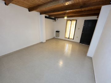 Duplex EN VENTA LOS NARANJOS  - 2 Dormitorios - Living Comedor - Escritura!