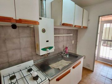 Departamento en Venta en Alberdi- 2 Dormitorios - Cocina separada - patio propio - Apto crédito!