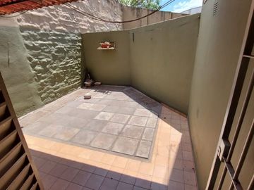 Departamento en Venta en Alberdi- 2 Dormitorios - Cocina separada - patio propio - Apto crédito!