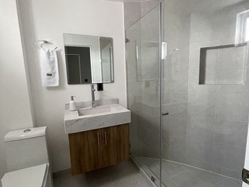 DEPARTAMENTO AMUEBLADO DE LUJO EN RENTA EN JURIQUILLA, QUERETARO