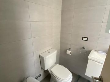 Alquiler departamento 2 ambientes AMOBLADO  con balcón y patio  EN VILLA CRESPO