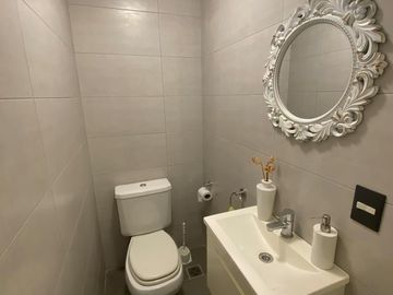 Alquiler departamento 2 ambientes AMOBLADO  con balcón y patio  EN VILLA CRESPO