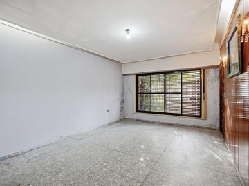Casa en venta, Villa Luro, 4 amb con fondo y pileta
