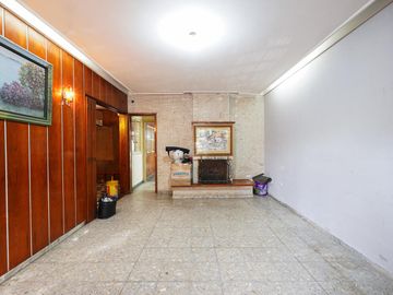 Casa en venta, Villa Luro, 4 amb con fondo y pileta