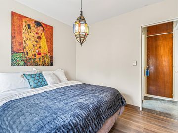 2 ambientes amplio con opción a 3 ambientes - gran terraza propia en Flores