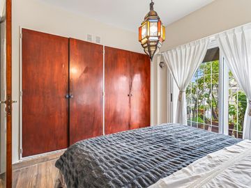 2 ambientes amplio con opción a 3 ambientes - gran terraza propia en Flores