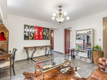 2 ambientes amplio con opción a 3 ambientes - gran terraza propia en Flores