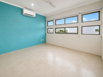 CASA EN RENTA EN MERIDA F-1111, 3 REC. EN GRAN STA FE NORTE $18,500 M.N.