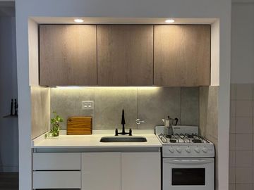VENTA DEPARTAMENTO RECICLADO DE UN DORMITORIO CON BALCÓN  EN LUIS AGOTE