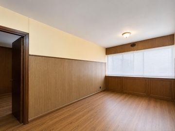 Rivadavia y Martin y Omarr - Oficina amplia, 4 despachos y sala de reuniones - Alquiler