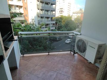 Venta 3 ambientes, Balcon con parrilla, dormitorio en suite, pileta. Cordoba 6500. Colegiales.
