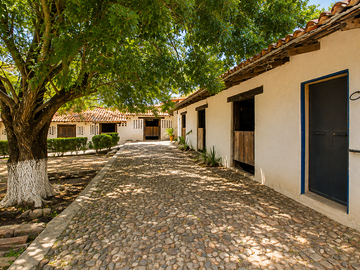Rancho ecuestre con pozo de agua cerca de Atotonilco, San Miguel de Allende