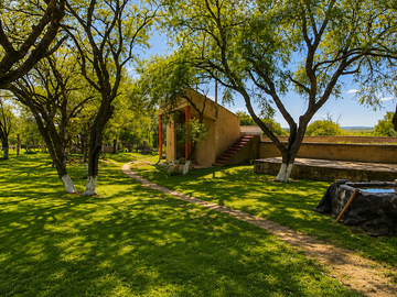 Rancho ecuestre con pozo de agua cerca de Atotonilco, San Miguel de Allende
