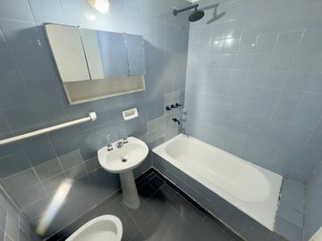 Monoambiente en  Recoleta, zona Facultades- recoleta- alquiler