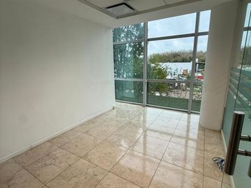Espectacular oficina en alquiler en Amaneceres Office