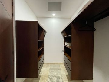 CASA EN VENTA EN MÉRIDA YUCATÁN A 3 MINUTOS DE ALTABRISA