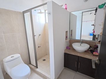 Casa en venta en las americas de tres habitaciones con piscina