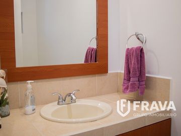 VENTA DE CASA EN FRACCIONAMIENTO VILLA CALIFORNIA