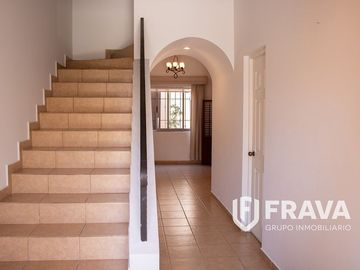 VENTA DE CASA EN FRACCIONAMIENTO VILLA CALIFORNIA