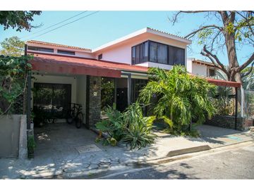 CASA DELUXE REMODELADA CERCA AL CENTRO HISTORICO 005