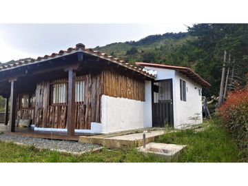 CePi-405-Casa Campestre-Territorio Santa Elena- Vereda El Progreso