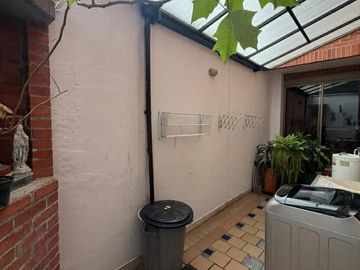 CASA CAMPESTRE EN VENTA EN SABANETA - LOMA DE SAN JOSE (LV)